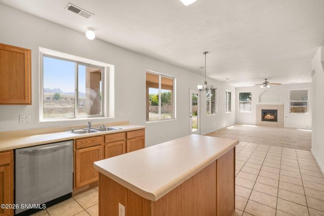 2472 Tuscan Hills Lane, Las Cruces, NM 88011