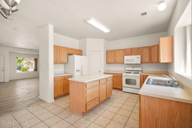 2472 Tuscan Hills Lane, Las Cruces, NM 88011