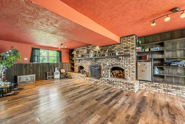 25622 1ST Avenue, Hillsdale, IL 61257