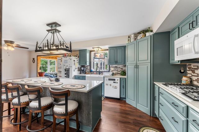 25622 1ST Avenue, Hillsdale, IL 61257