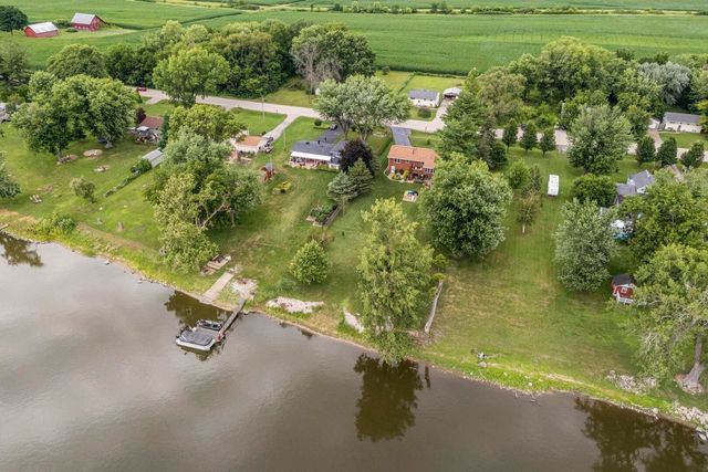 25622 1ST Avenue, Hillsdale, IL 61257