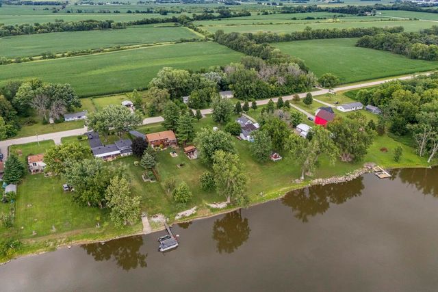 25622 1ST Avenue, Hillsdale, IL 61257