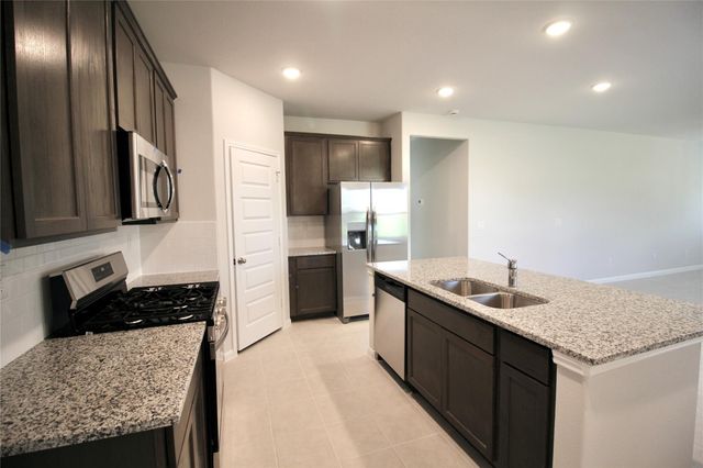 8411 Sweet Cherry Lane, Magnolia, TX 77354