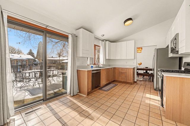 931 Evergreen Lane, Schererville, IN 46375