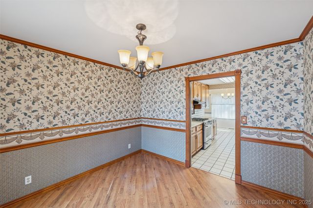 9522 E 36th Street, Tulsa, OK 74145