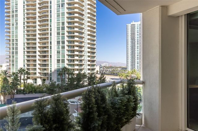 2877 Paradise Road 504, Las Vegas, NV 89109