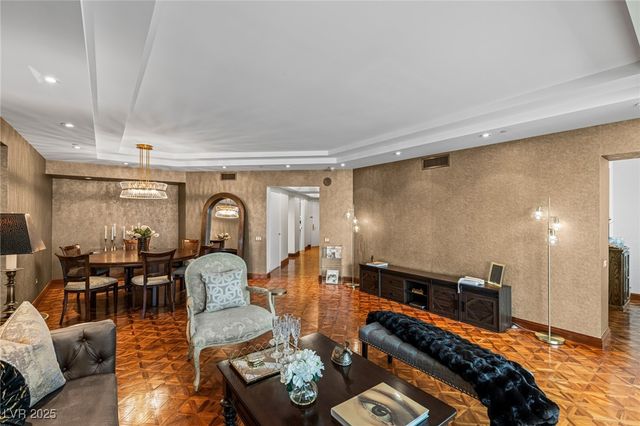 2877 Paradise Road 504, Las Vegas, NV 89109