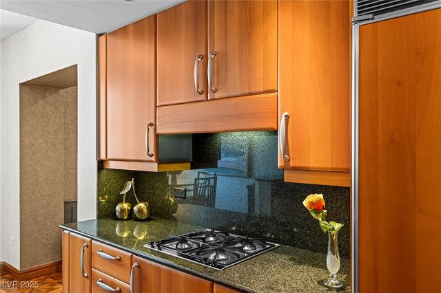 2877 Paradise Road 504, Las Vegas, NV 89109