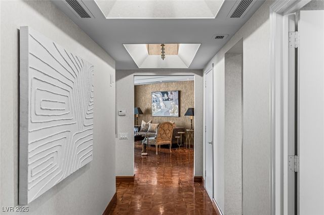 2877 Paradise Road 504, Las Vegas, NV 89109