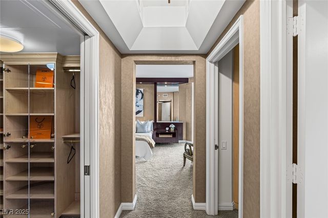 2877 Paradise Road 504, Las Vegas, NV 89109