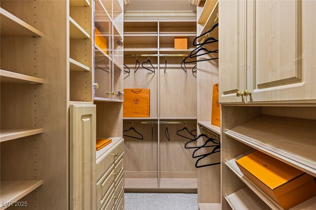 2877 Paradise Road 504, Las Vegas, NV 89109