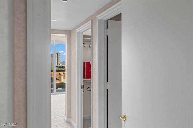 2877 Paradise Road 504, Las Vegas, NV 89109