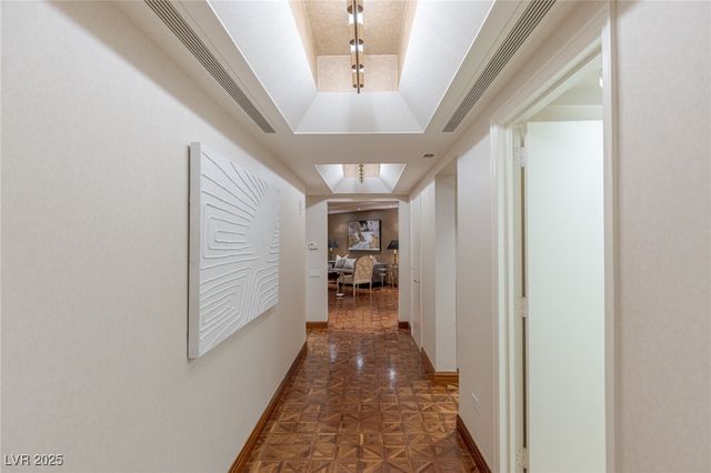 2877 Paradise Road 504, Las Vegas, NV 89109