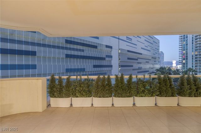 2877 Paradise Road 504, Las Vegas, NV 89109