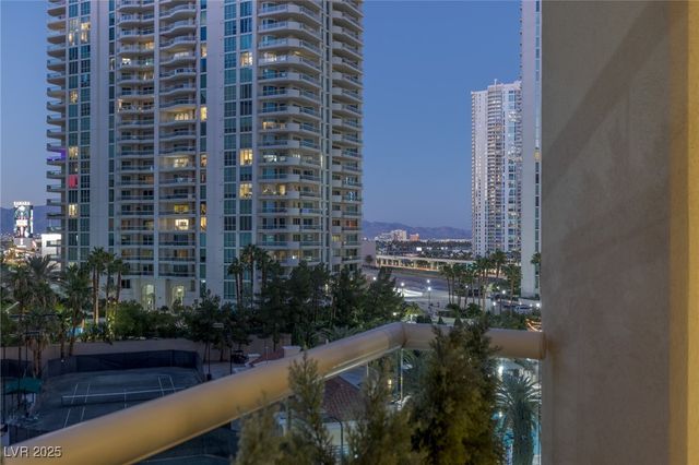 2877 Paradise Road 504, Las Vegas, NV 89109