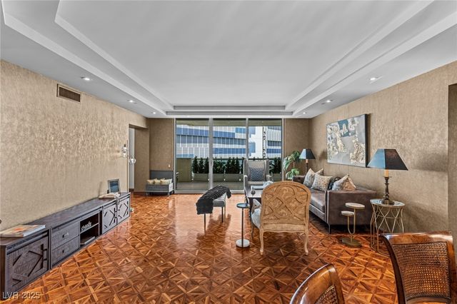 2877 Paradise Road 504, Las Vegas, NV 89109