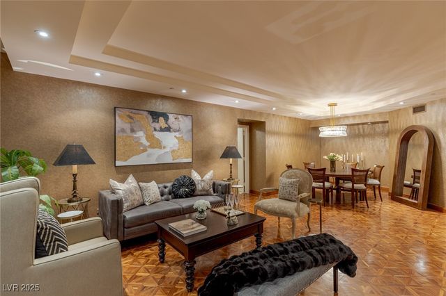 2877 Paradise Road 504, Las Vegas, NV 89109