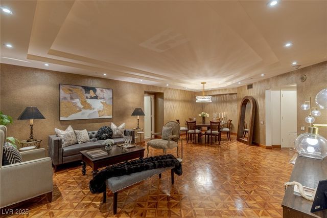 2877 Paradise Road 504, Las Vegas, NV 89109