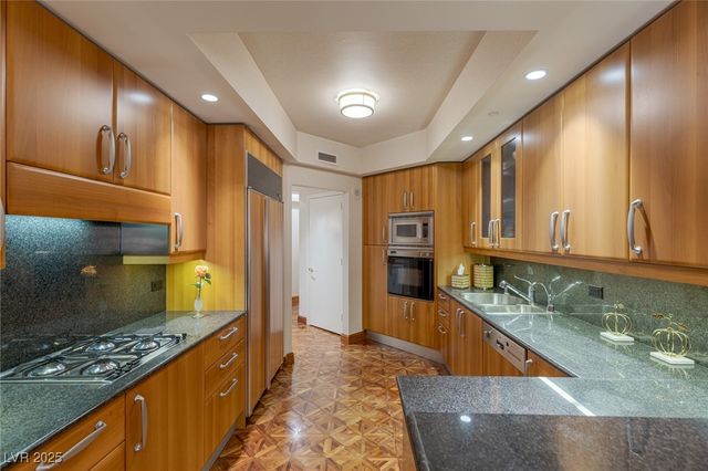 2877 Paradise Road 504, Las Vegas, NV 89109