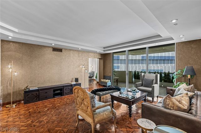 2877 Paradise Road 504, Las Vegas, NV 89109