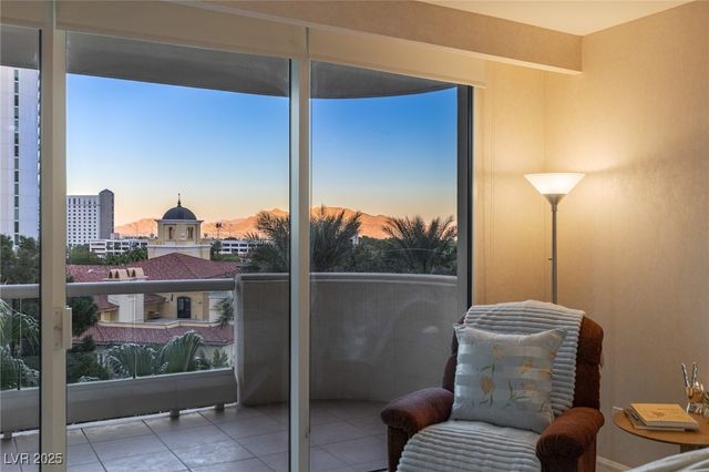 2877 Paradise Road 504, Las Vegas, NV 89109