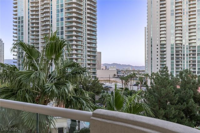 2877 Paradise Road 504, Las Vegas, NV 89109