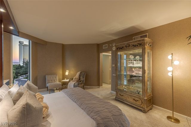 2877 Paradise Road 504, Las Vegas, NV 89109