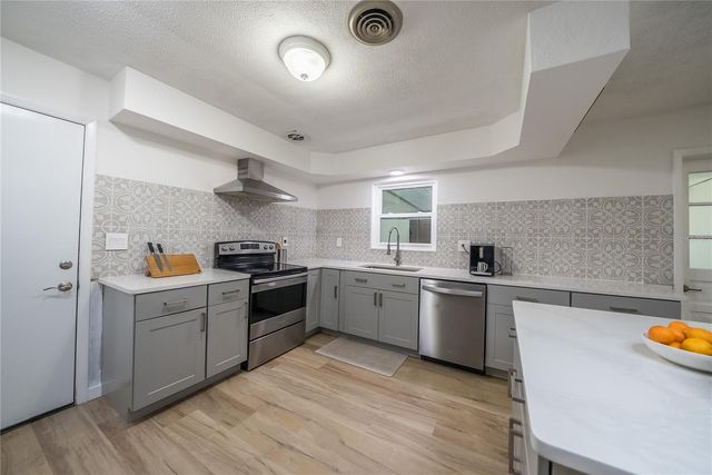 831 NE 41ST AVENUE, Ocala, FL 34470