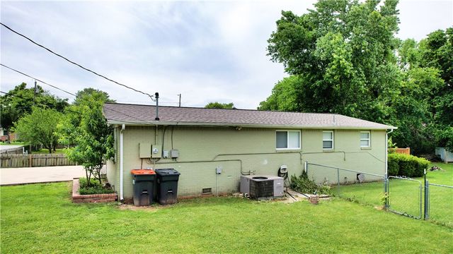 1008 Sherry Street, Springdale, AR 72762