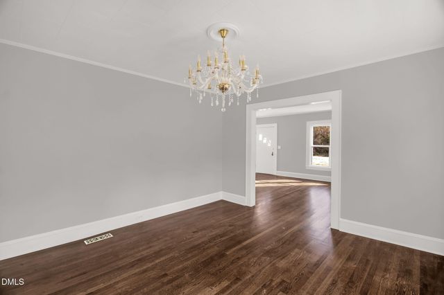 2200 W 3rd Street, Siler City, NC 27344