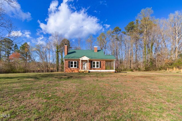 2200 W 3rd Street, Siler City, NC 27344