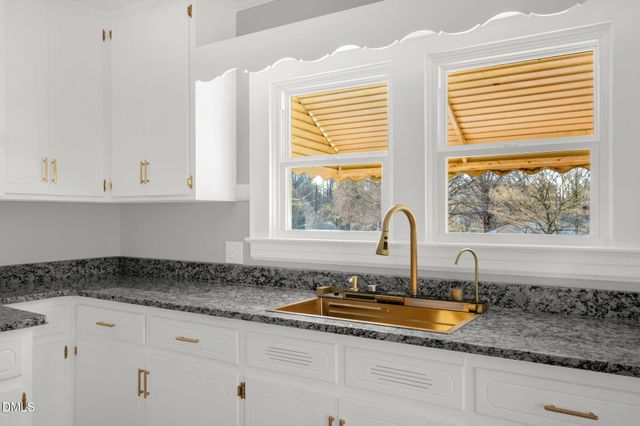 2200 W 3rd Street, Siler City, NC 27344