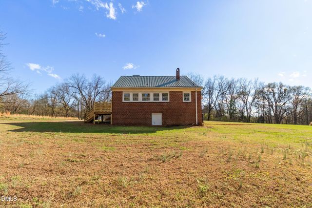 2200 W 3rd Street, Siler City, NC 27344