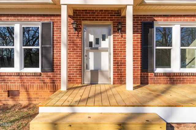 2200 W 3rd Street, Siler City, NC 27344