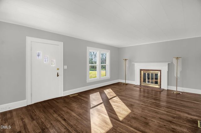 2200 W 3rd Street, Siler City, NC 27344