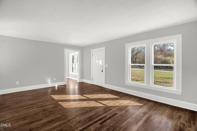 2200 W 3rd Street, Siler City, NC 27344