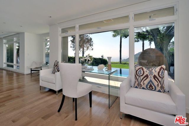 2439 Carman Crest Drive, Los Angeles, CA 90068