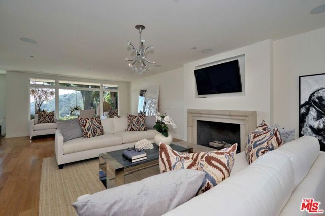 2439 Carman Crest Drive, Los Angeles, CA 90068