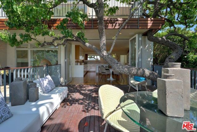 2439 Carman Crest Drive, Los Angeles, CA 90068