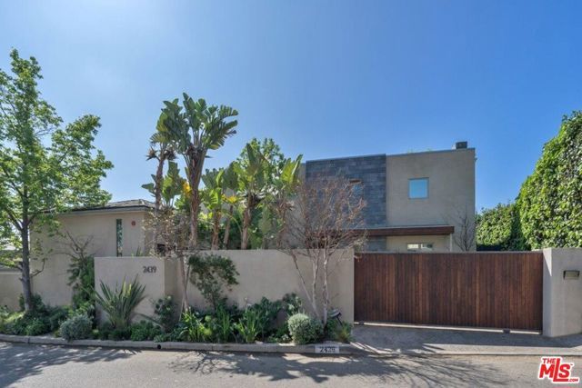 2439 Carman Crest Drive, Los Angeles, CA 90068