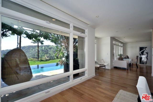 2439 Carman Crest Drive, Los Angeles, CA 90068