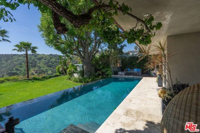 2439 Carman Crest Drive, Los Angeles, CA 90068