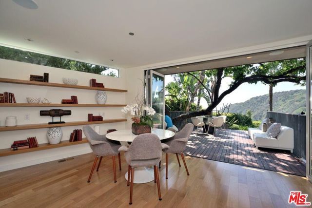 2439 Carman Crest Drive, Los Angeles, CA 90068