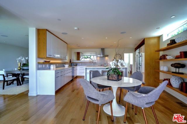 2439 Carman Crest Drive, Los Angeles, CA 90068