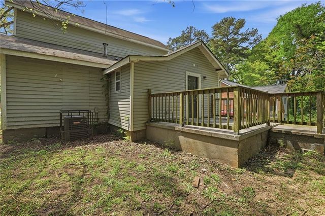 219 Howell Dr SW, Atlanta, GA 30331