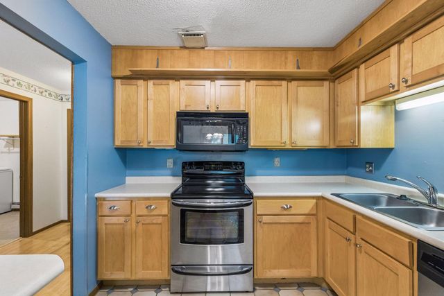 1573 Cohansey Street 204, Saint Paul, MN 55117