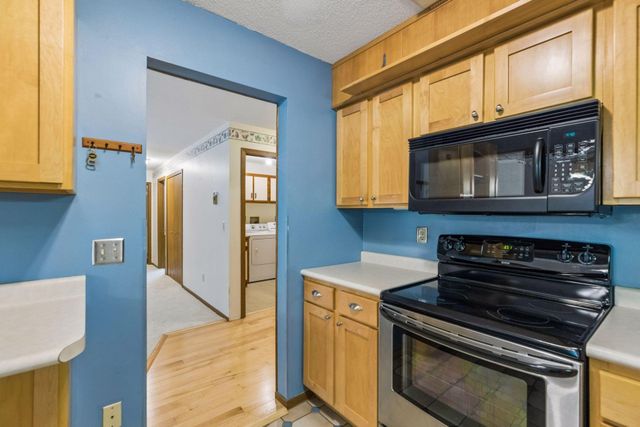 1573 Cohansey Street 204, Saint Paul, MN 55117