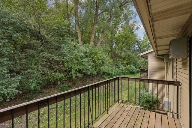 1573 Cohansey Street 204, Saint Paul, MN 55117