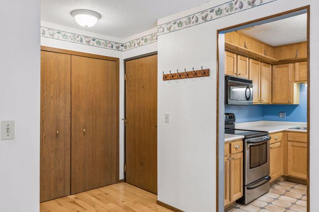 1573 Cohansey Street 204, Saint Paul, MN 55117