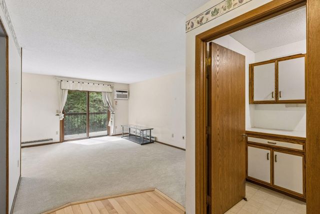 1573 Cohansey Street 204, Saint Paul, MN 55117